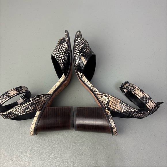 Coach Pipher Women's Heels Sandals 6.5B Black Snake Print Ankle Buckle Block - Picture 9 of 11